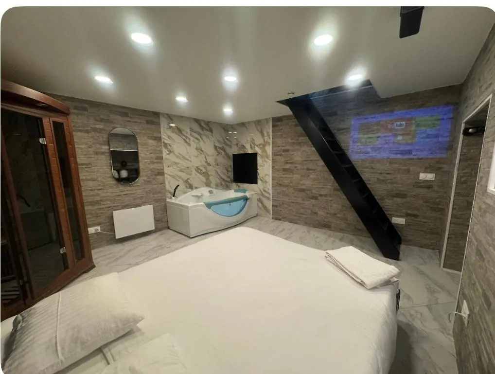 Holiday home Maison Appartement Triplex Avec Jacuzzi Et Sauna Saint-Etienne