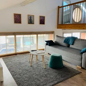 Apartment Loft 60m2 2-4 Personnes Avec Garage Et Wifi 3 Rue St Joseph St Etienne Proche Centre-ville, Saint-Etienne (Loire)